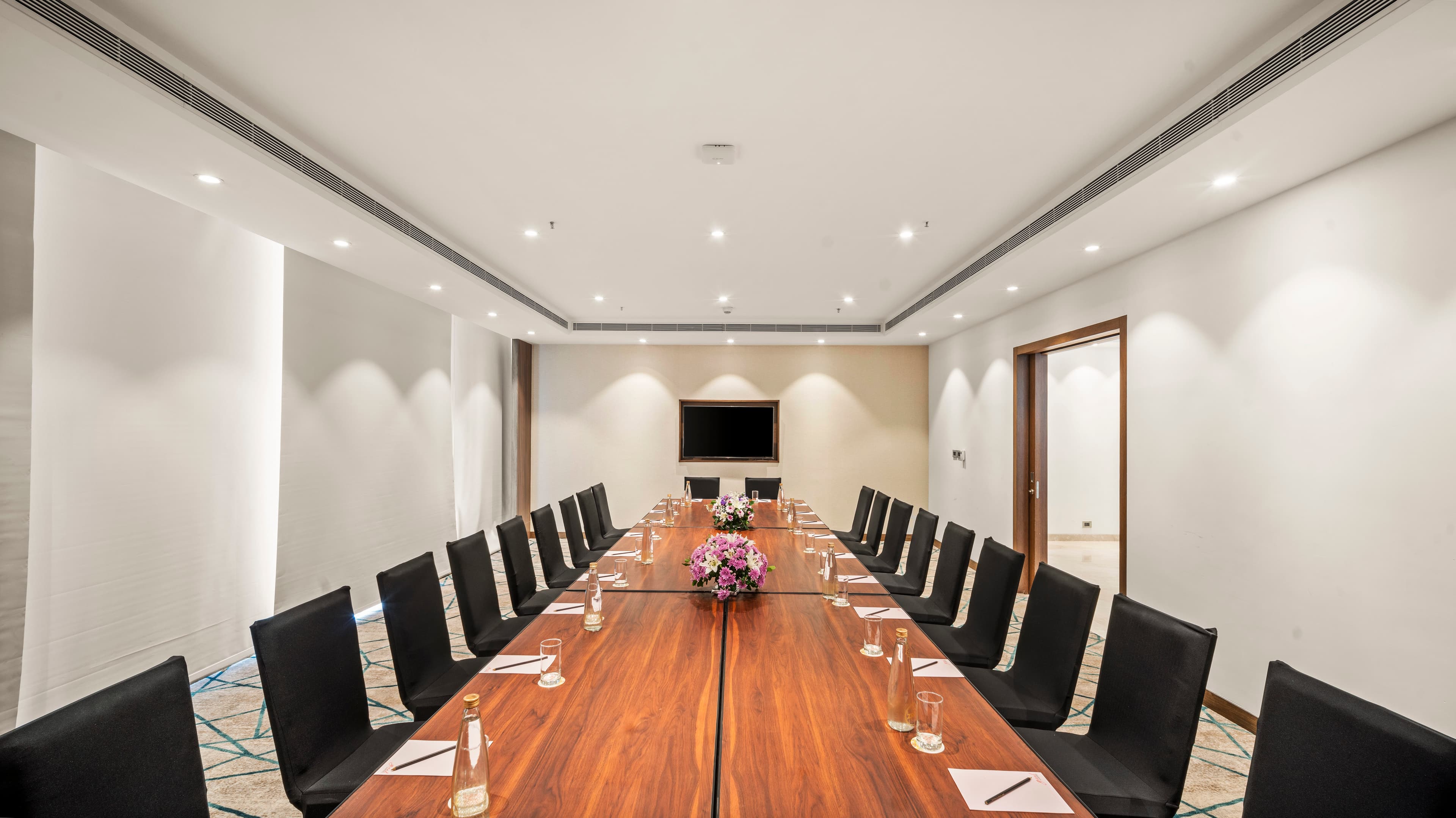 Grand club Lounge-1